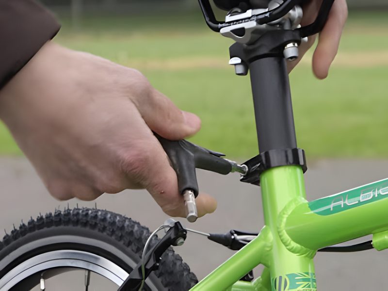 Tư Thế Đạp Xe Đúng Cách: Đạp Không Mỏi, Tránh Chấn Thương 3 Điều chỉnh yên xe phù hợp thể trạng của bạn