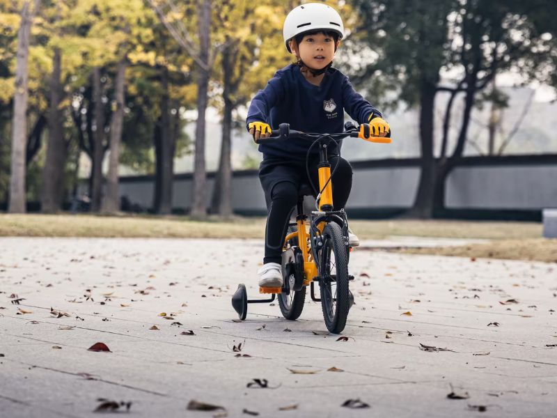 16 Inch Là Bao Nhiêu Cm? Cách Chọn Xe Đạp 16 Inch Phù Hợp 5 Bé cao từ 1m1 trở lên sẽ thích hợp đi xe đạp trẻ em 16 inch