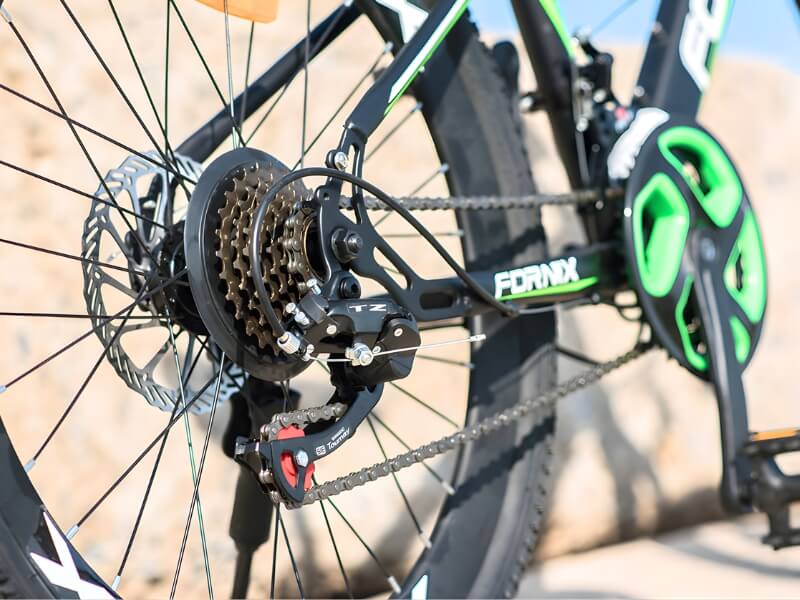 Hướng Dẫn Sử Dụng Xe Đạp Cho Người Mới Từ A - Z 8 Các líp điều khiển tốc độ của xe