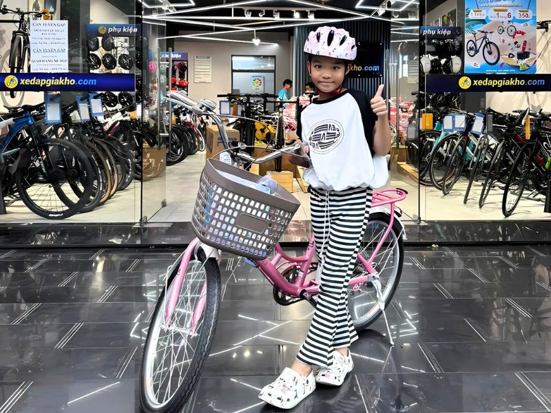 Những Dòng Xe Đạp Cho Bé 12 Tuổi Tốt Nhất Hiện Nay 4 Xe đạp trẻ em phổ thông với kiểu dáng truyền thống dễ sử dụng