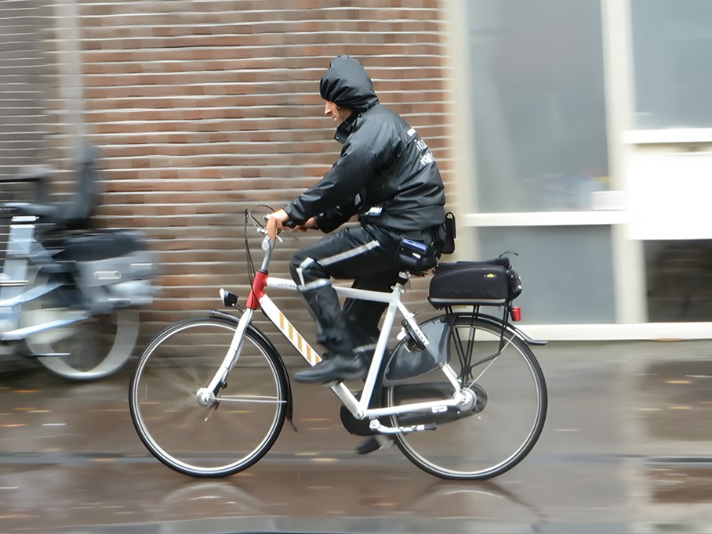 7 Lưu Ý Đạp Xe Trời Mưa Không Nên Xem Nhẹ 2 Đi xe đạp dưới mưa tiềm ẩn nhiều nguy hiểm