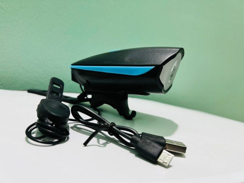 Đèn Pin Có Còi Cao Cấp 8 Đèn pin Machfally có còi cao cấp thiết kế nhỏ gọn, dễ dàng lắp đặt trên các loại xe