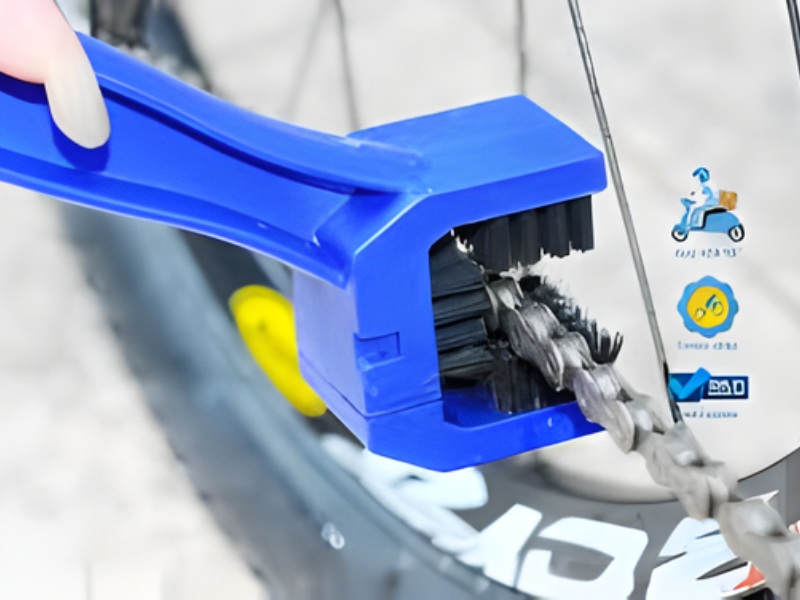 Cọ Vệ Sinh Xích Xe Đạp 10 Khi vệ sinh xích xe đạp, bạn cần chuẩn bị cọ vệ sinh và khăn mềm