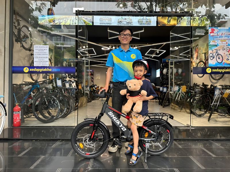 5 Tips Lựa Chọn Xe Đạp Em Bé Giá Rẻ, Chính Hãng 5 Chọn màu bé thích giúp bé hứng thú đạp xe hơn