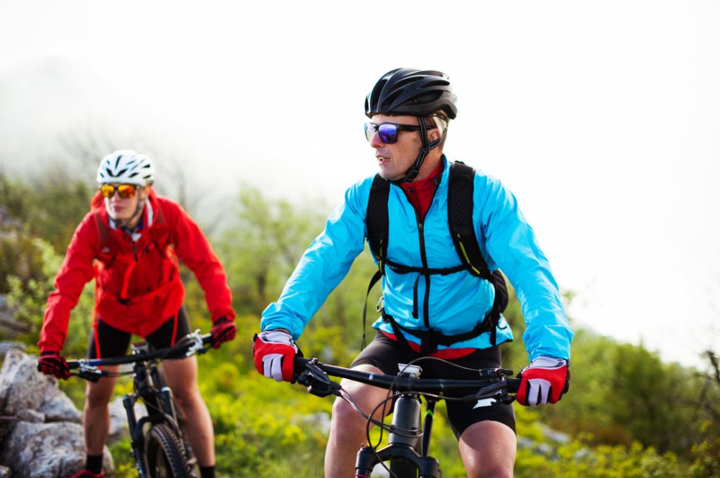 Đạp xe leo núi giúp bạn điều chỉnh nhịp sinh học và cải thiện chất lượng giấc ngủ