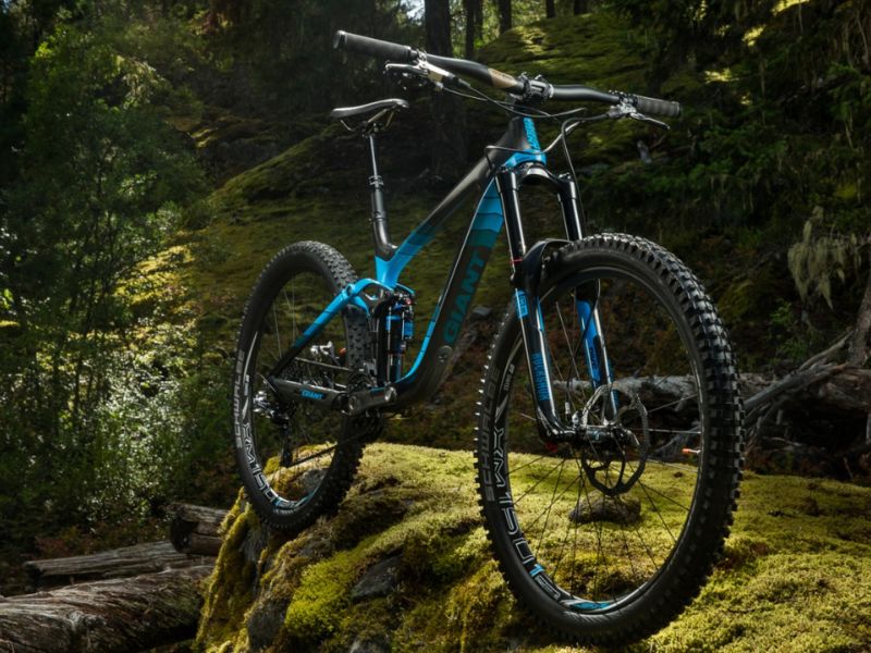 Xe Đạp Leo Núi Giant: Lựa Chọn Tốt Cho Người Yêu Địa Hình 3 Xe đạp leo núi Giant vượt địa hình nhẹ nhàng, chất thể thao