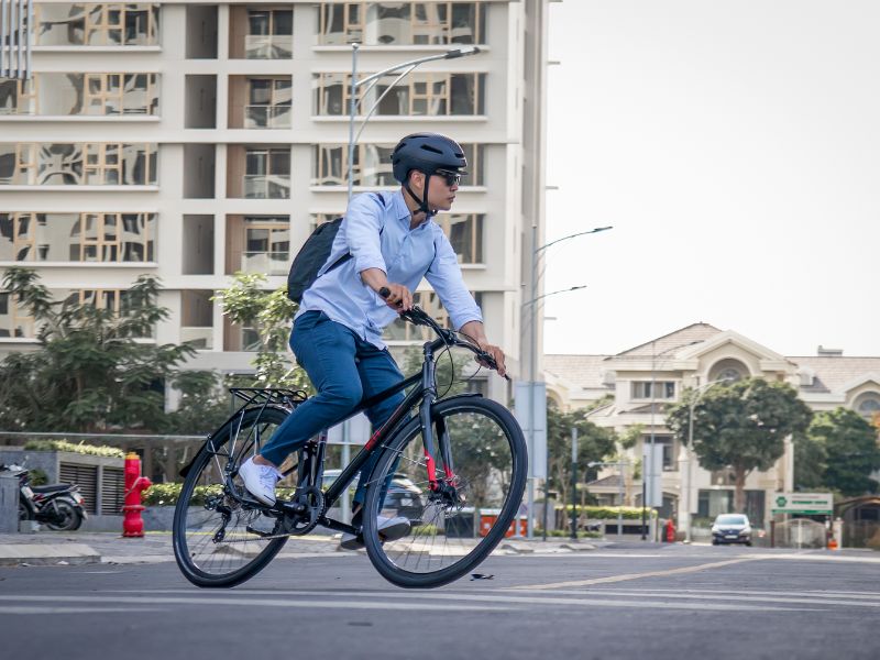 Nón Bảo Hiểm Xe Đạp 6 Đội nón bảo hiểm xe đạp giúp bảo vệ bạn khỏi các chấn thương khi di chuyển