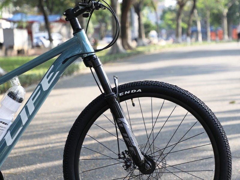 Xe Đạp Life Có Xuất Xứ Từ Đâu? Có Nên Mua Không? 7 Hệ thống phuộc trước giúp giảm rung chấn khi đạp xe