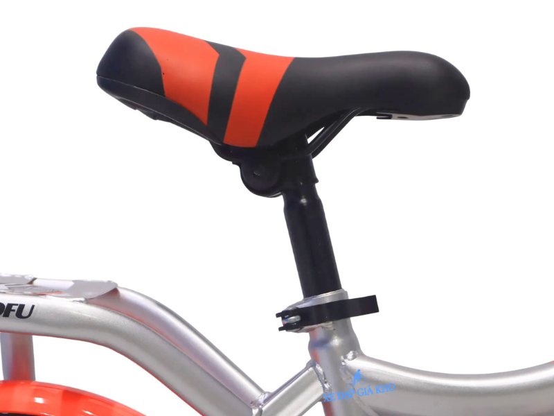 Xe Đạp Trẻ Em Beiduofu BDF B124 12 Inch 8 Yên được bọc da tạo cảm giác êm ái khi ngồi