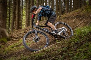 XE ĐẠP ĐỊA HÌNH LEO NÚI - ENDURO BIKE VÀ ALL MOUNTAIN BIKE