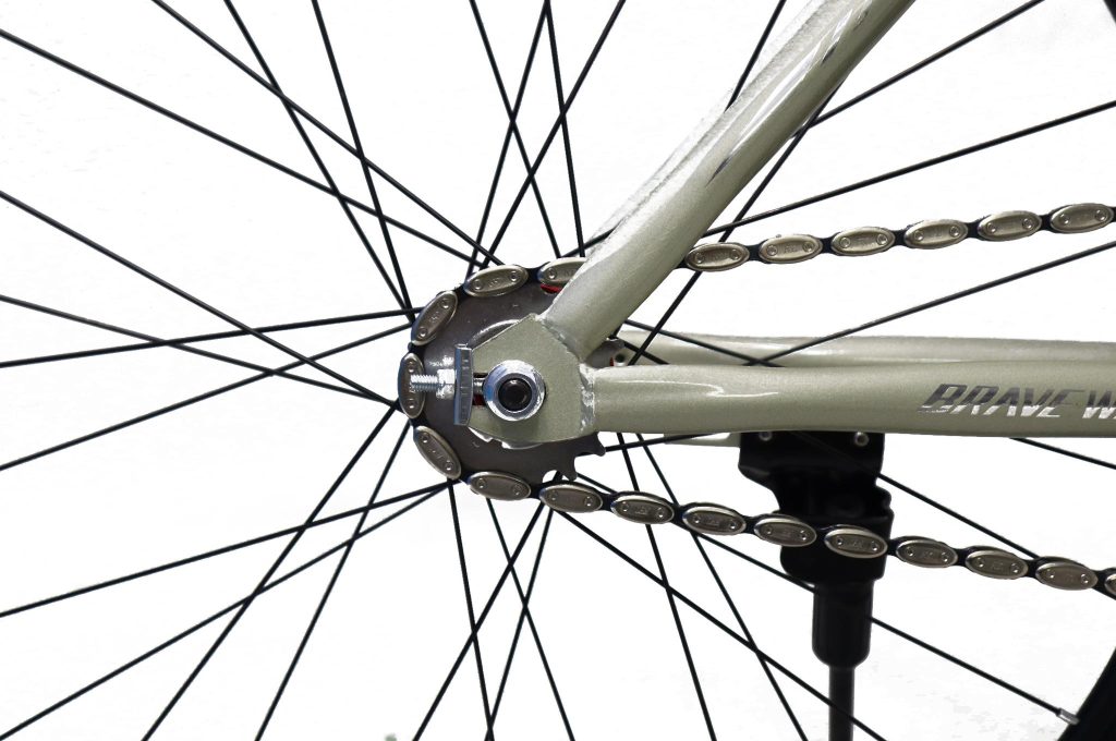 Xích xe đạp được làm bằng chất liệu cao cấp không bị hoen gỉ