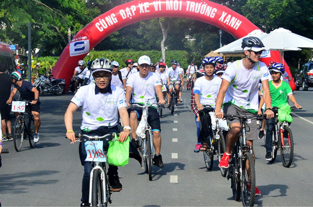 Tham gia cuộc thi đua xe đạp vì một môi trường xanh - sạch - đẹp