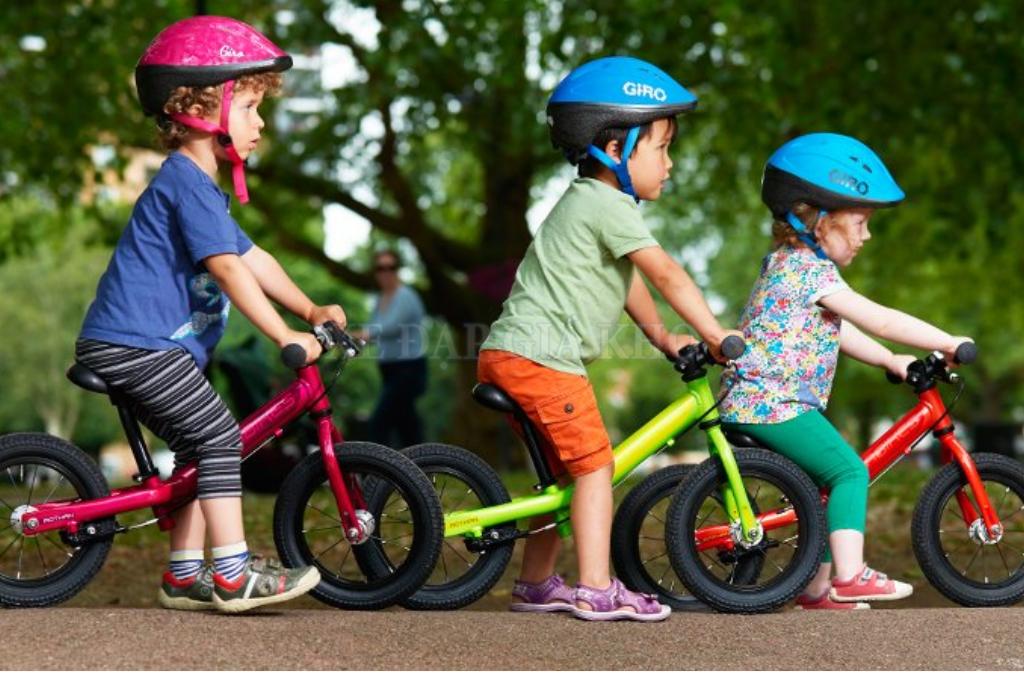 Xe đạp thăng bằng dành cho các bé mới bắt đầu đi xe đạp