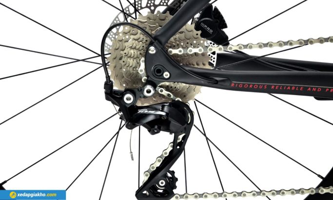 Xe đạp đua Sava EX7 ST R7000 được trang bị groupset Shimano 105 R7000