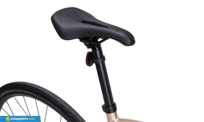 Yên xe thiết kế thoát khí - tạo sự thoải mái cho người đạp xe