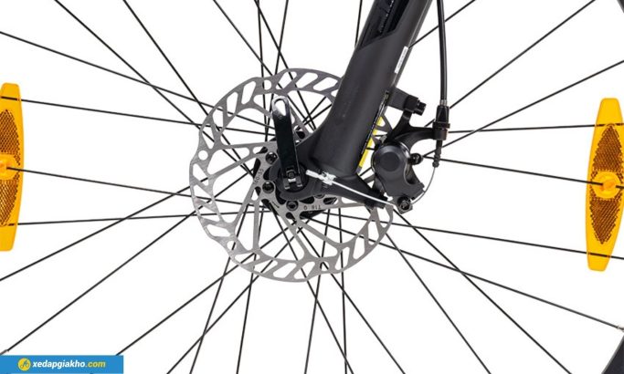 Xe Đạp Địa Hình MTB Giant Talon 4 có hệ thống phanh đĩa có khả năng chịu nhiệt và chịu lực tốt