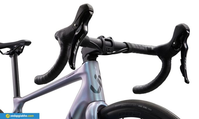 Thiết kế ghi đông cong thường dùng cho các dòng xe đạp thể đua
