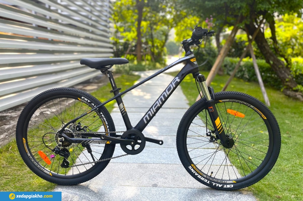 Xe đạp địa hình MTB Miamor Chalenger 24 Inch thiết kế kiểu dáng mạnh mẽ và hiện đại