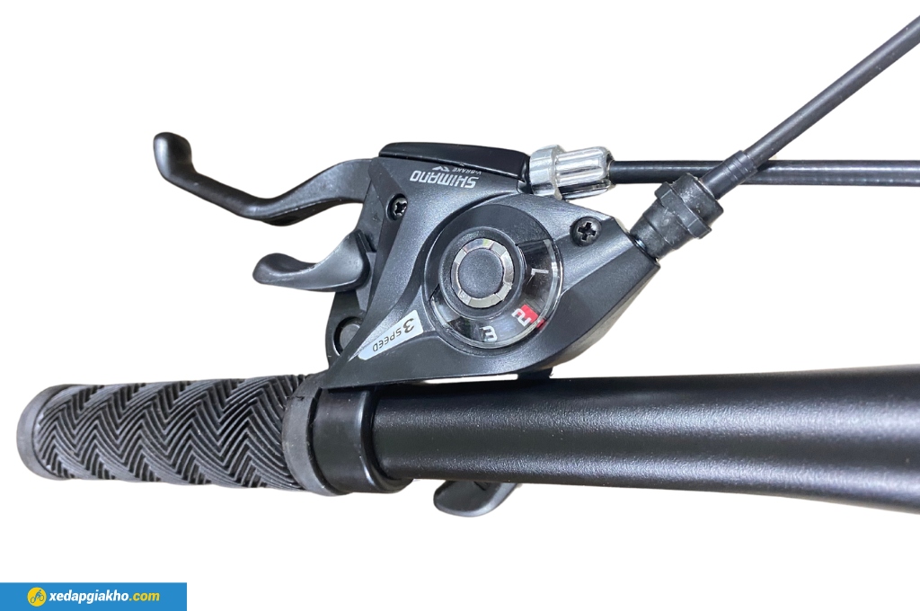 Sử dụng tay đề Shimano chuyển số mượt mà