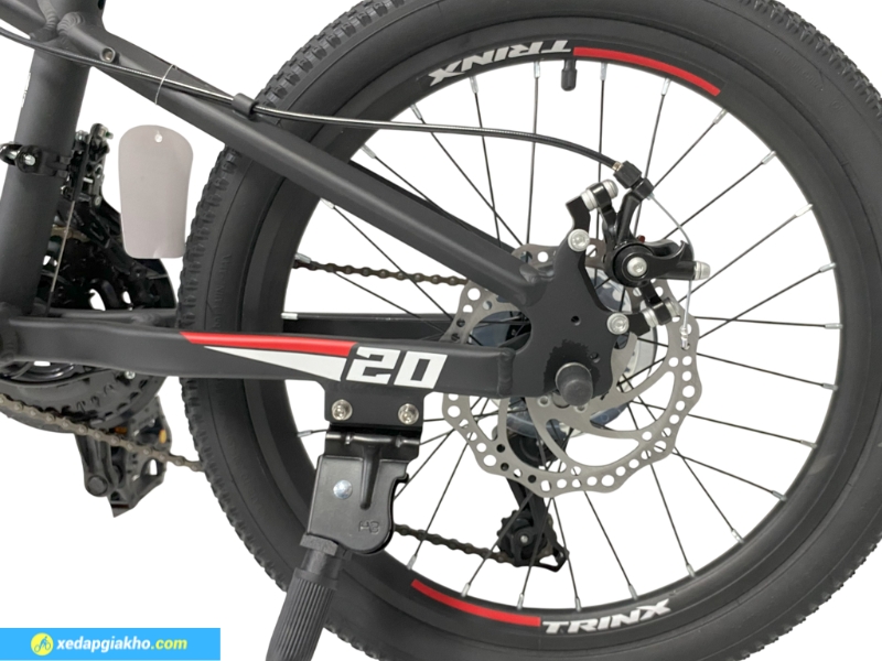 Xe Đạp Trẻ Em Bé Trai Trinx GT20 20 Inch 16 Bộ phanh sau nhanh nhạy, an toàn khi dừng xe