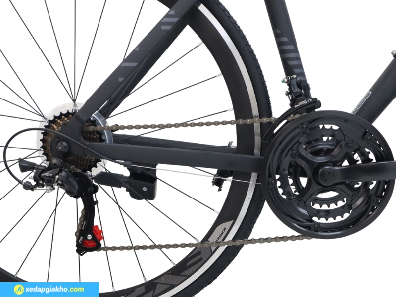 Bộ chuyển động Shimano của xe đạp đua mượt mà, hiệu quả