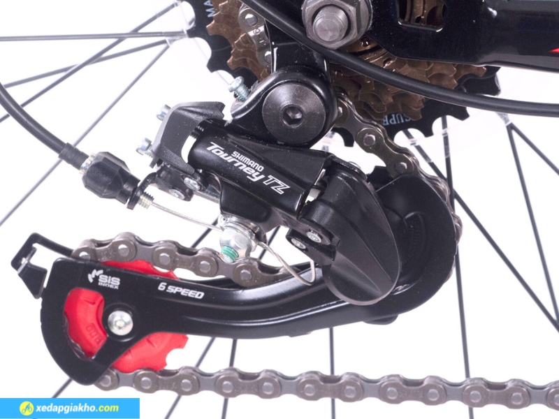 Xe Đạp Đua Fornix F8 - Shimano 16 Gạt líp của xe giúp chuyển số mượt mà, hiệu quả