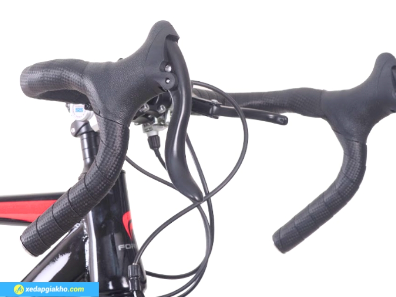 Xe Đạp Đua Fornix F8 - Shimano 13 Tư thế tay lái sừng trâu giúp khí động học tối ưu, nâng cao hiệu suất