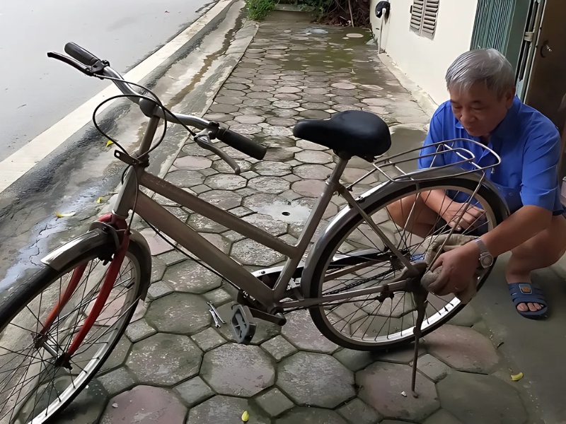 Top 3 Mẫu Xe Đạp Thời Xưa Gắn Bó Với Người Việt 4 Xe đạp cào cào cá tính