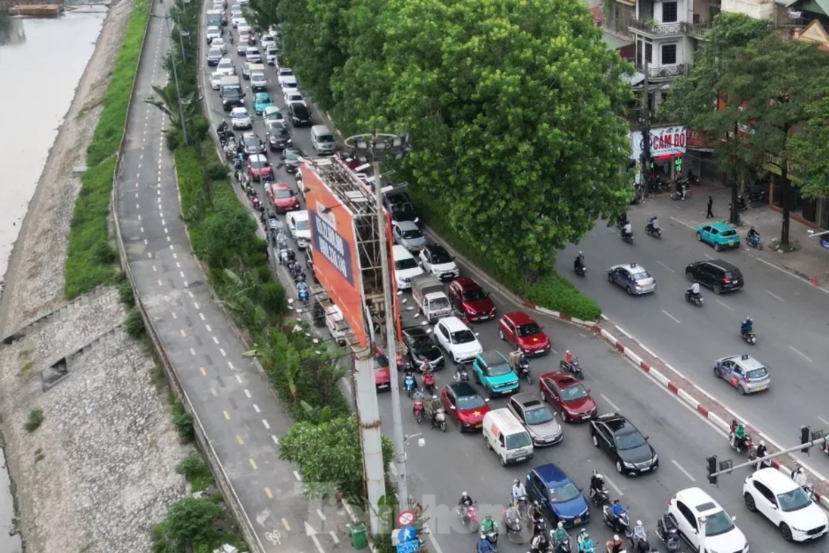 Tại Sao Đường Dành Cho Xe Đạp Không Một Bóng Người? 3 Đầu tư sai ảnh hưởng ùng tắc giao thông
