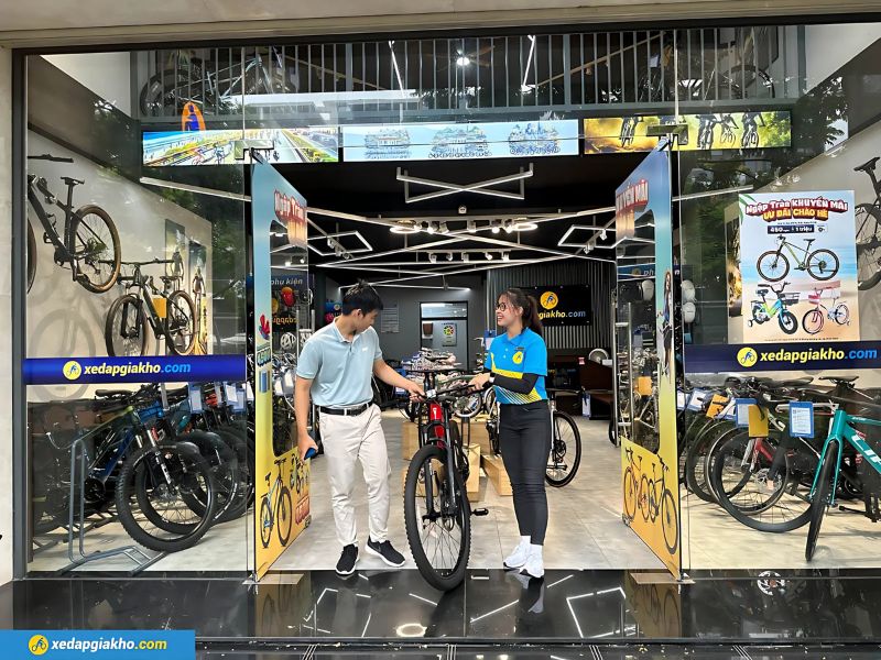 Giới Thiệu Cửa Hàng Xe Đạp Giá Kho 11 Khách hàng có thể ghé trực tiếp tại cửa hàng để lựa chọn mẫu mã phù hợp