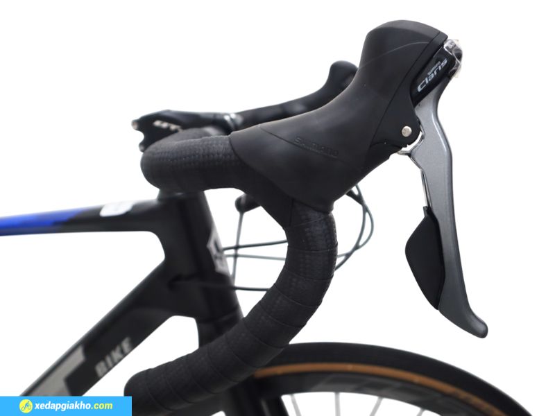 Xe Đạp Đua QT Bike GTS700 - Khung Nhôm, Shimano Claris 14 Tay đề lắc Shimano chính hãng giúp trãi nghiệm thú vị