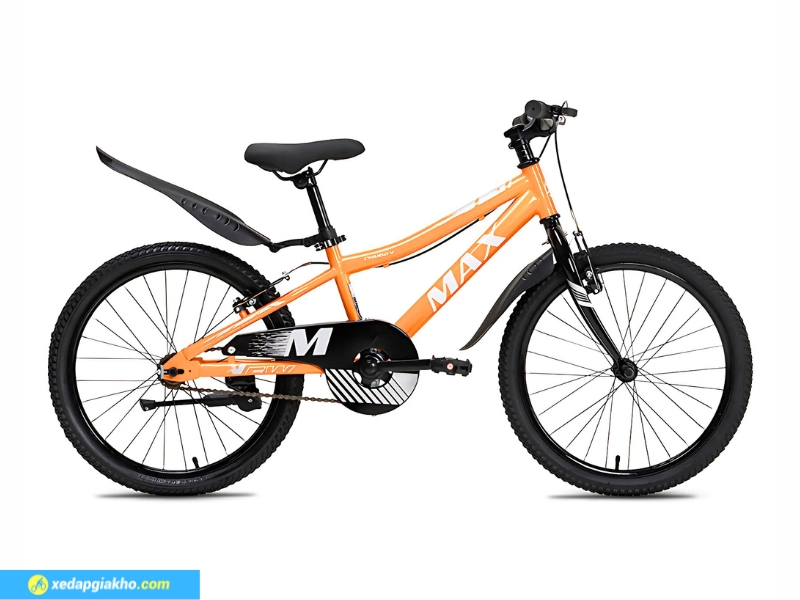Xe Đạp Trẻ Em Bé Trai Max Bike Chubby 1 20 Inch 8 Xe đạp Max Bike Chubby 1 20 Inch thiết kế vừa vặn, phù hợp với bé từ 7 - 10 tuổi