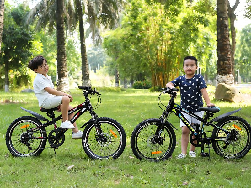 Các Loại Xe Đạp Cho Học Sinh Phổ Biến Nhất Hiện Nay 2 Xe đạp cho học sinh nam năng động