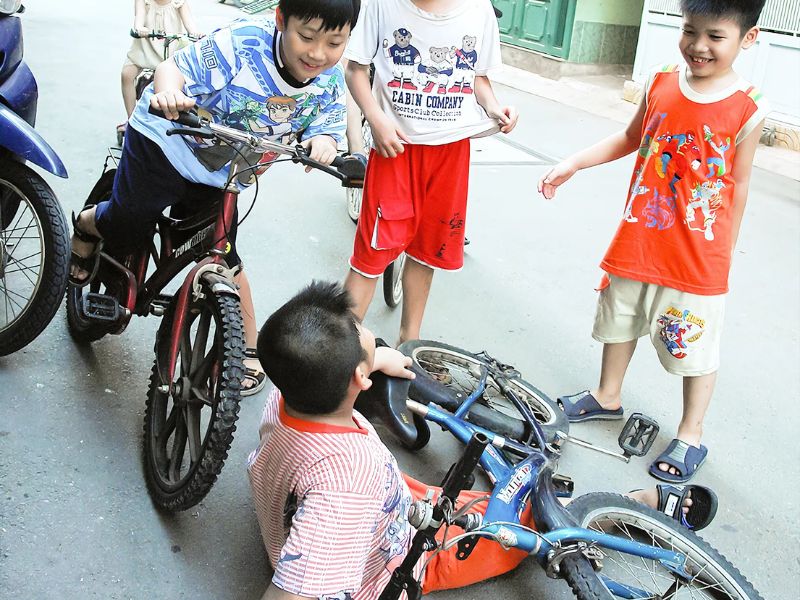 Những Điều Cần Biết Trước Khi Mua Xe Đạp Học Sinh Lớp 2 30 Bé có thể gặp nguy hiểm khi mua xe đạp học sinh không phù hợp