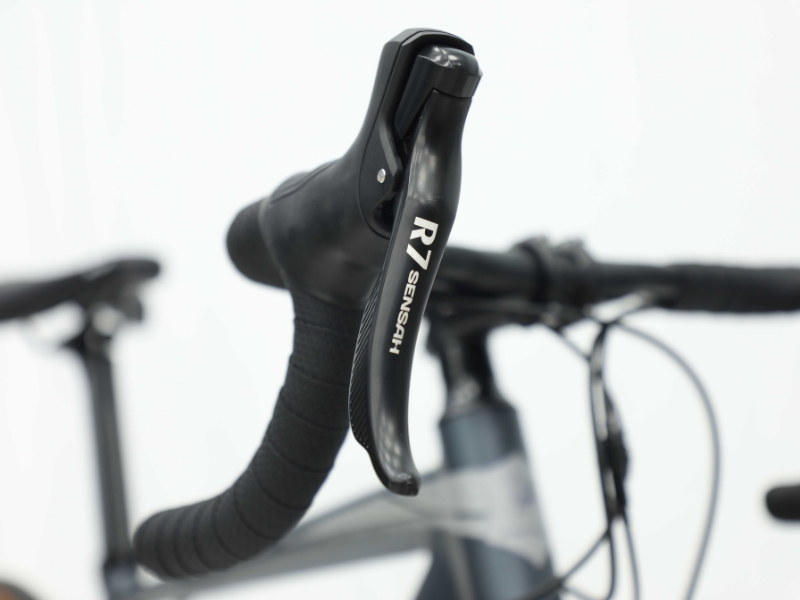 Tay đề lắc vận hàng mượt mà