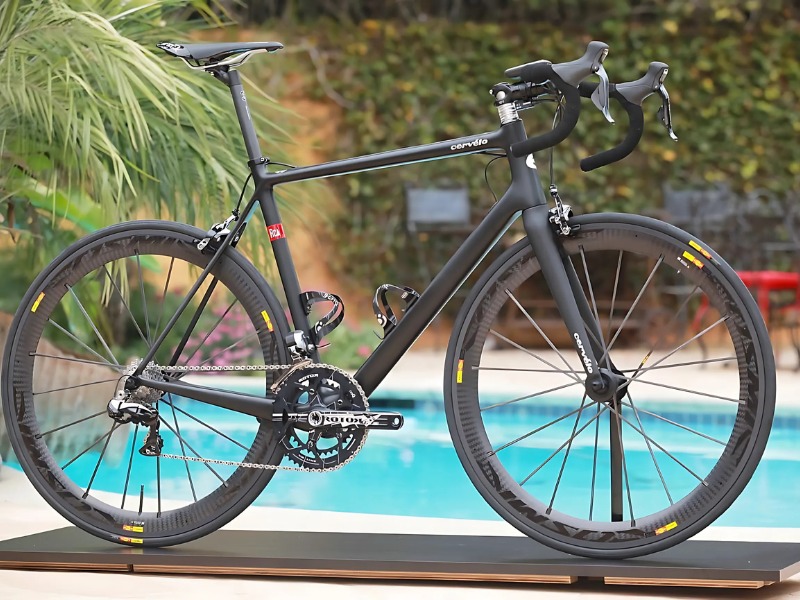 Xe Đạp Đua Nhẹ Nhất Bao Nhiêu Kg? 5 Xe carbon cho các tay đua mê công nghệ
