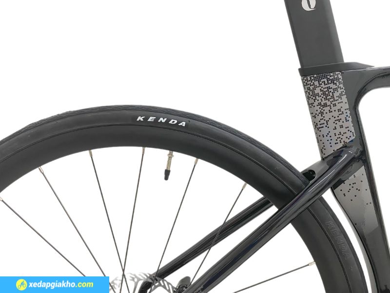 Xe Đạp Đua Java Siluro 6 RX - Tay đề lắc L-Twoo, Shimano 105 13 Bộ lốp mảnh bám đường chắc chắn, thiết kế khí động lực