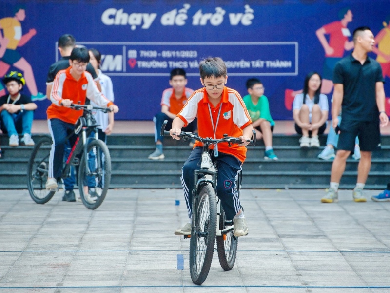Bí Quyết Chọn Xe Đạp Cho Học Sinh Lớp 8 1 Đạp xe đạp ở độ tuổi dậy thì giúp phát triển cả thể chất và tinh thần cho bé
