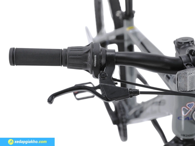 Xe Đạp Địa Hình MTB Calli M340 24 Inch - Shimano, Phanh đĩa cơ 15 Tay đề của Calli M340 24 inch dạng xoay dễ thao tác