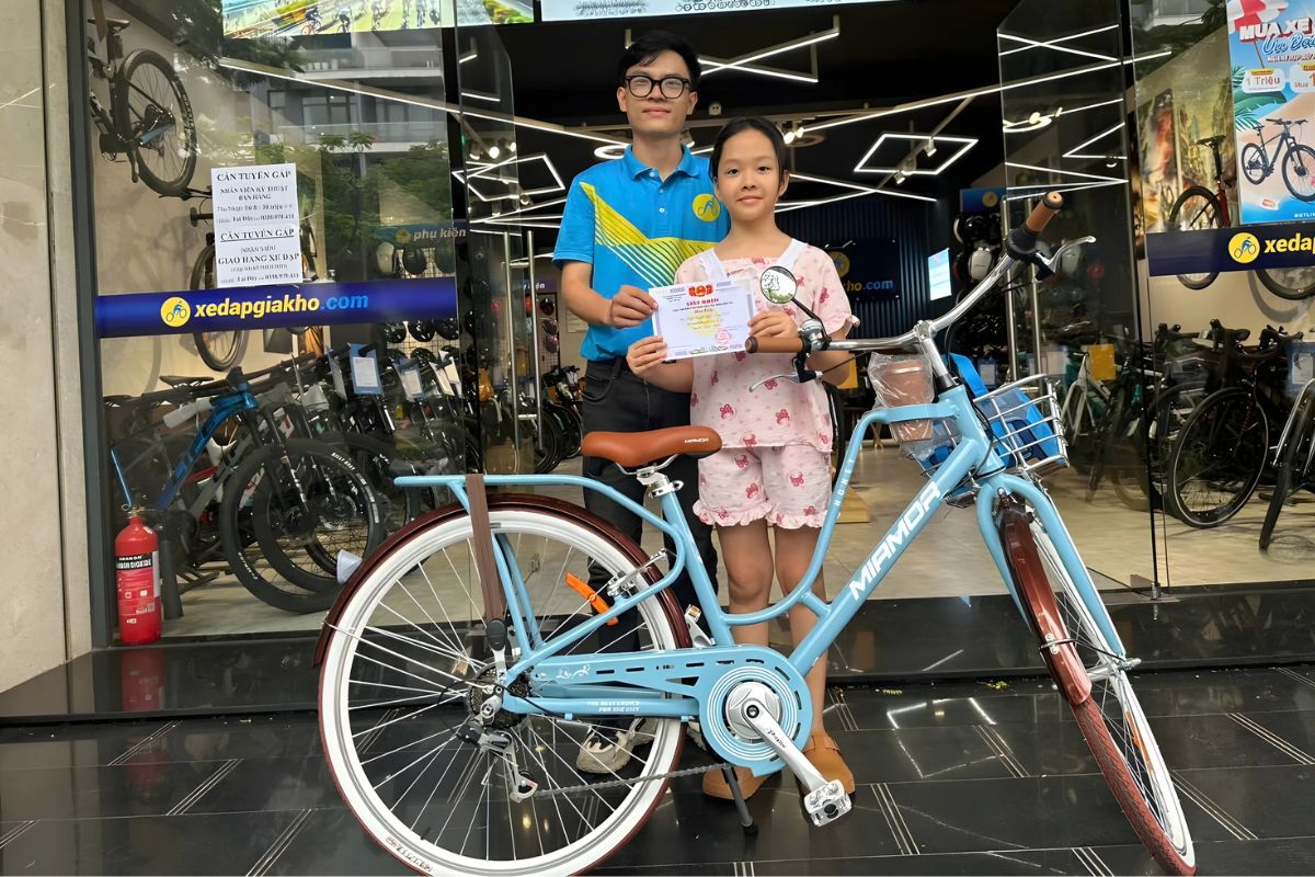 Kích thước 24 inch phù hợp với các bé khoảng 12 tuổi trở lên