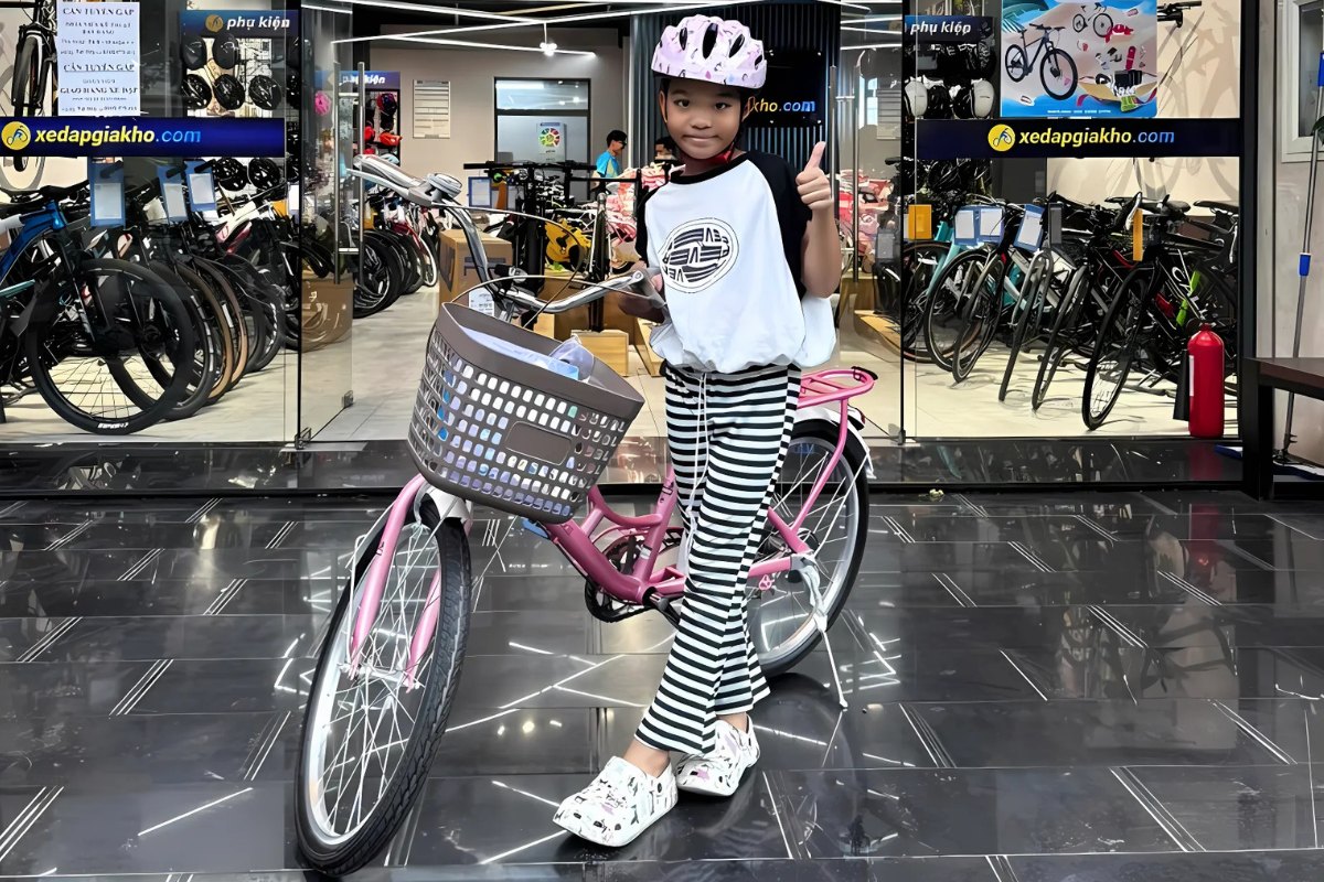 Trong giai đoạn phát triển của trẻ, đạp xe là hoạt động thiết thực và bổ ích