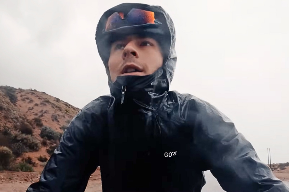 Chuyến Đạp Xe Vòng Quanh Thế Giới Dài 29.000km 6 Josh Kohler chu du khắp nơi quay video cùng cha thú hút nhiều lượt xem