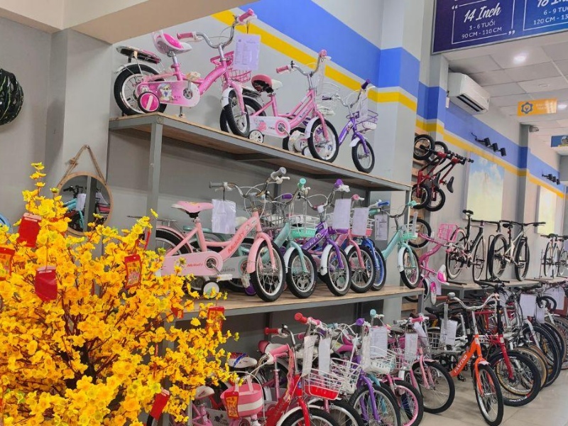 Cách Chọn Bánh Phụ Xe Đạp Trẻ Em, Lắp Và Mua Đúng Loại 8 Khu vực trưng bày các dòng xe trẻ em tại cửa hàng Xe Đạp Giá Kho