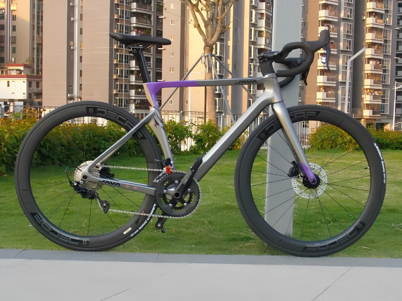 Xe Đạp Đua Java Có Gì Mà Được Dân Chơi Xe Săn Lùng? 9 Java Vesuvio thuộc dòng xe đua cao cấp khung carbon