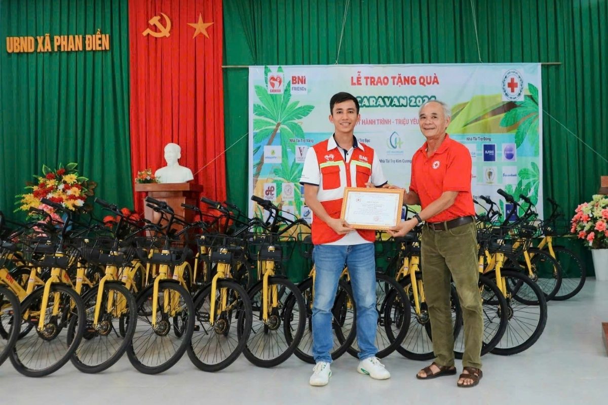 Xe đạp từ thiện khung thép chắc chắn, cứng cáp