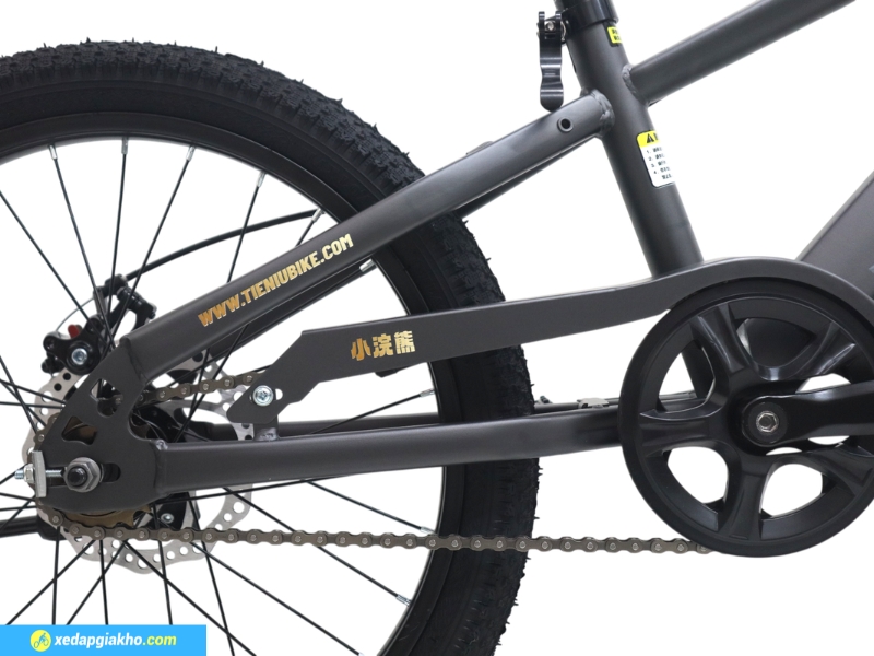 Hệ thống truyền động đơn tốc, bé đạp xe nhẹ nhàng và ổn định