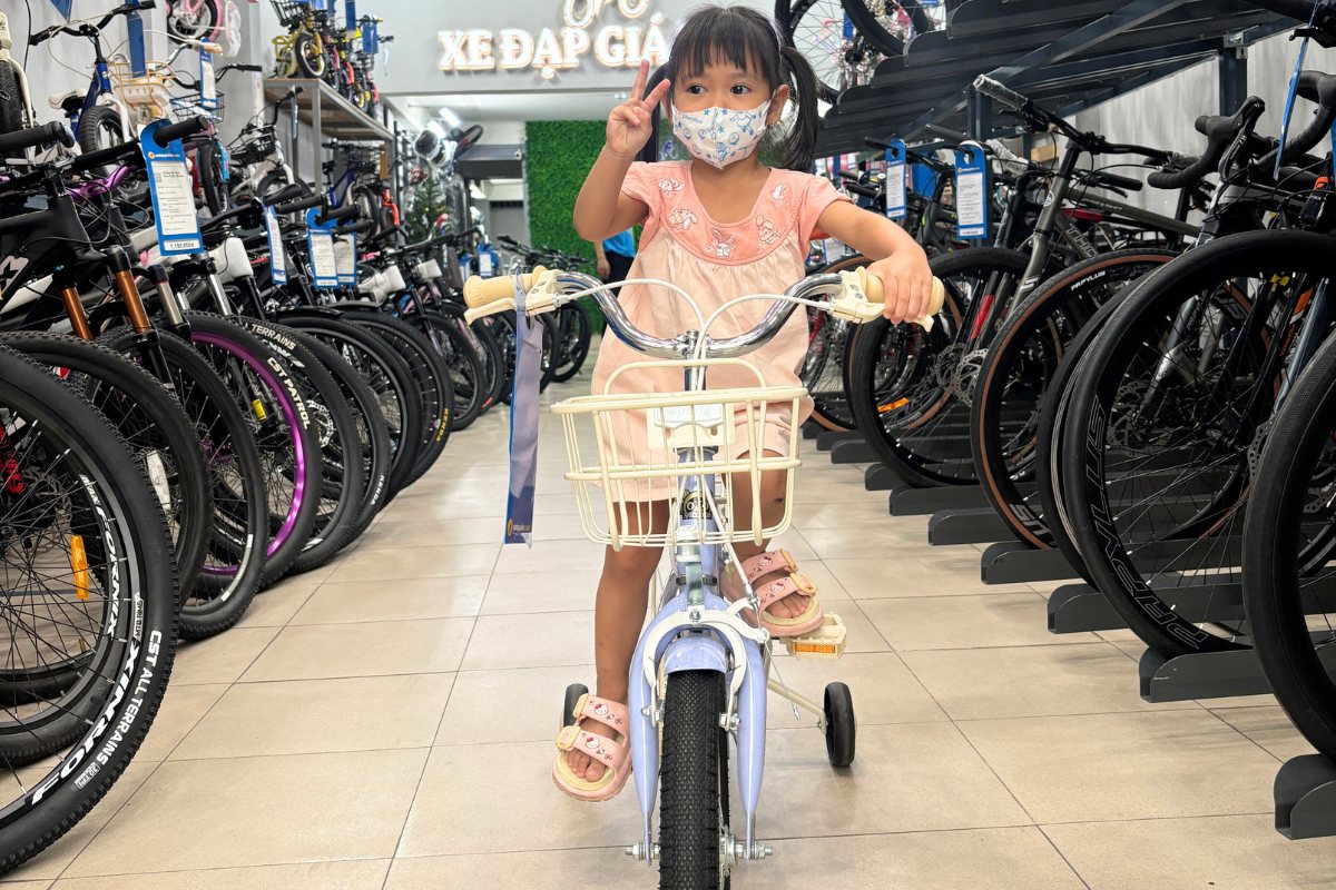 Xe đạp bánh phụ phù hợp cho các bé mới tập đạp xe