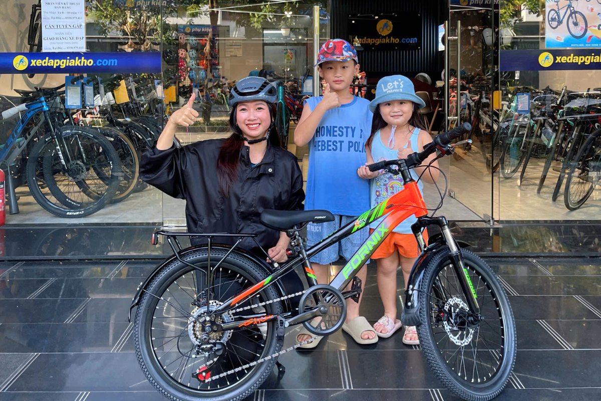 Xe đạp địa hình trẻ em trang bị nhiều cấp số linh hoạt, thao tác dễ dàng