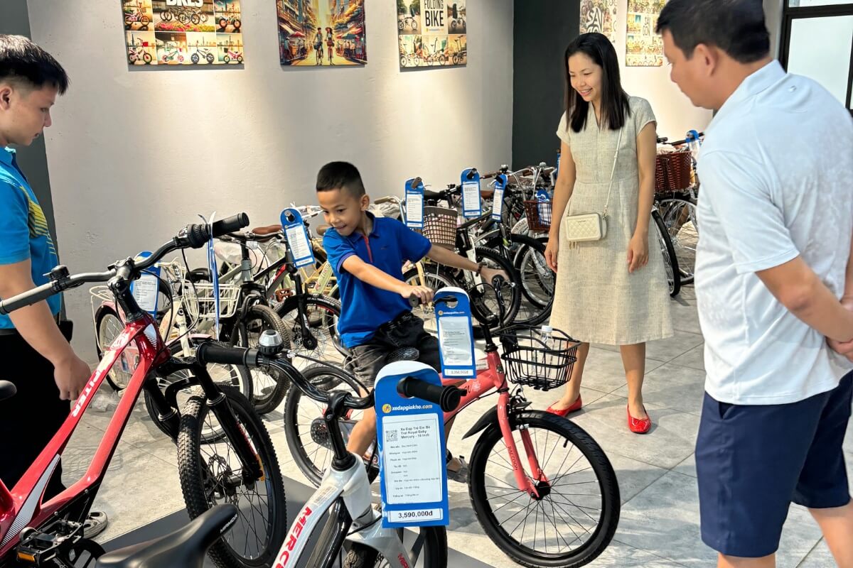 Xe đạp thể thao cho bé 10 tuổi thiết kế gọn nhẹ, dễ sử dụng 