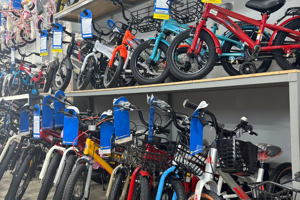 Xe đạp trẻ em 16 inch trọng lượng nhẹ hỗ trợ bé giữ thăng bằng tốt